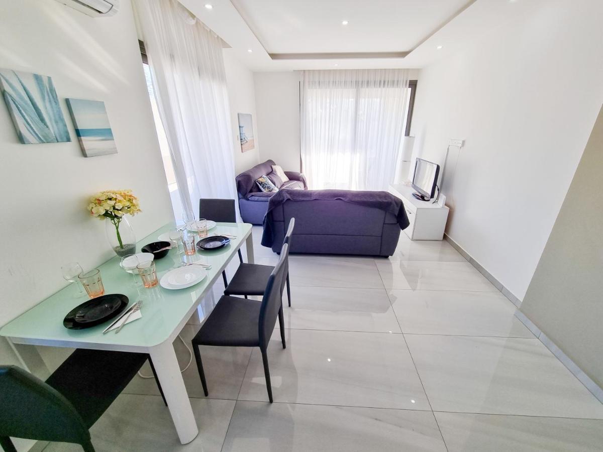 Sea La Vie Seaview Apartment Larnaca Extérieur photo