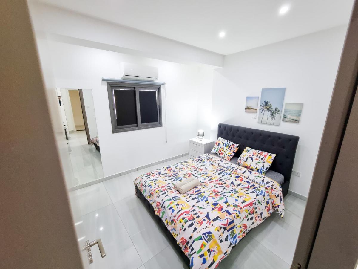 Sea La Vie Seaview Apartment Larnaca Extérieur photo
